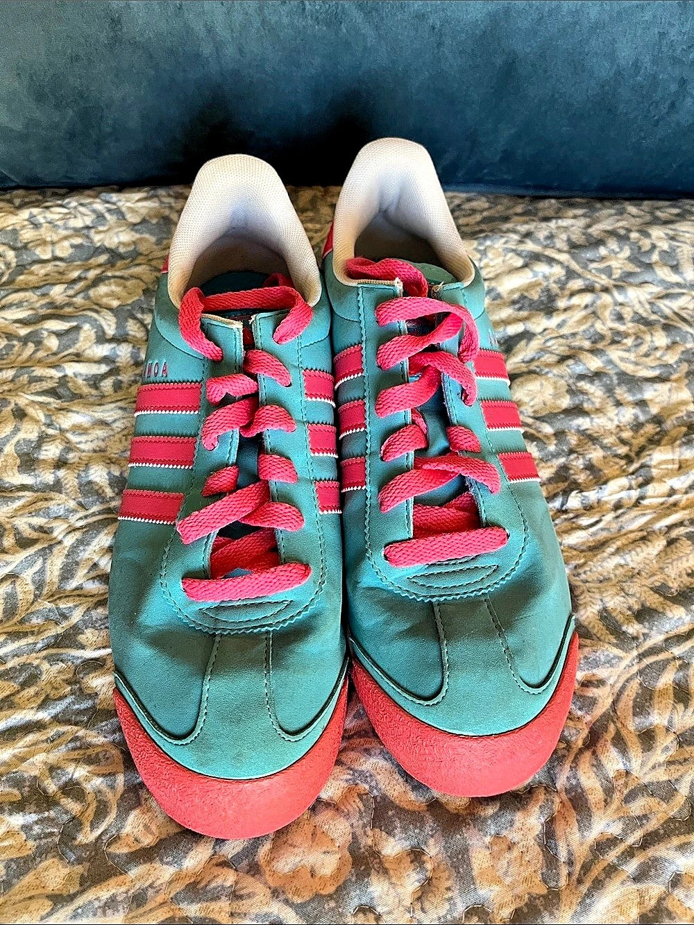 Adidas Samoa Turquoise & Pink Sneakers US Men 6.5, fit women 8.5-9